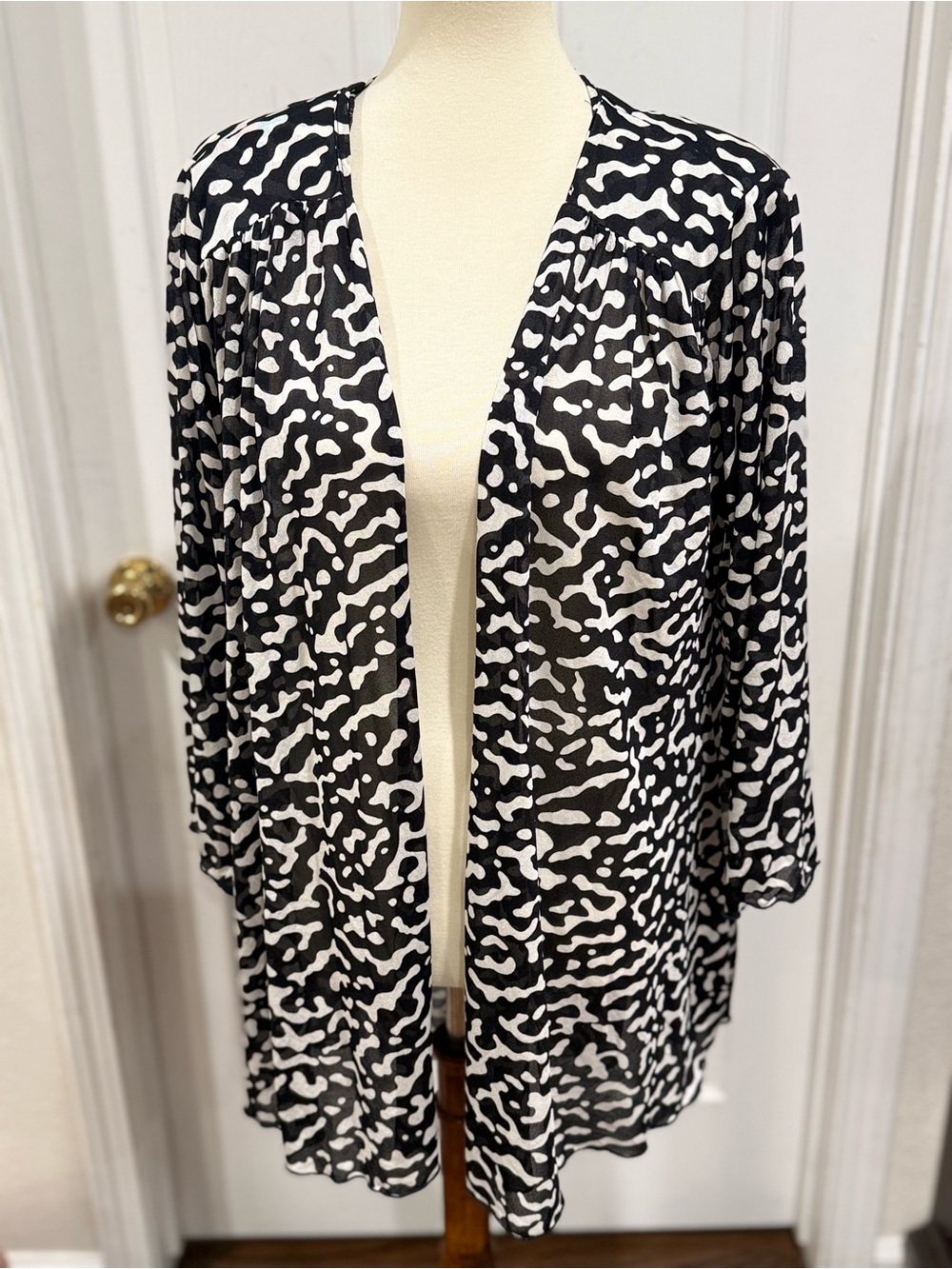 Oscar de la Renta Black and White Abstract Sheer Swim Coverup
